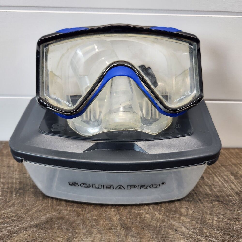 Scubapro Crystal Vu Plus Dive Mask Blue And Black With Purge And Case